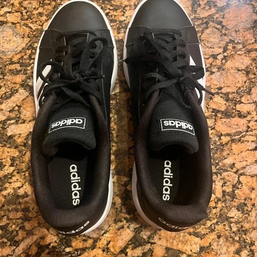 Blk Adidas Shoes - Picture 11 of 14